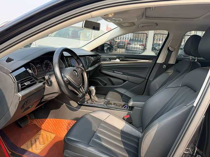 Фото 4 - Volkswagen Passat