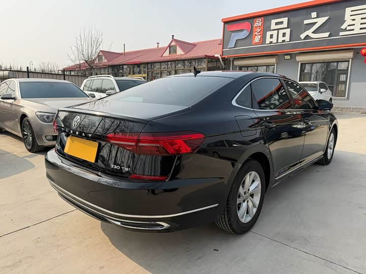 Фото 7 - Volkswagen Passat