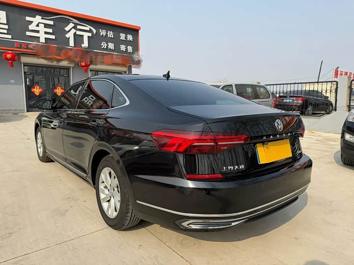 Фото 8 - Volkswagen Passat