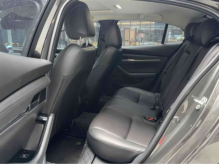 Фото 9 - Mazda 3 (Axela)