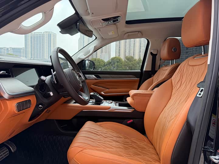 Фото 8 - Tank 500 Hybrid