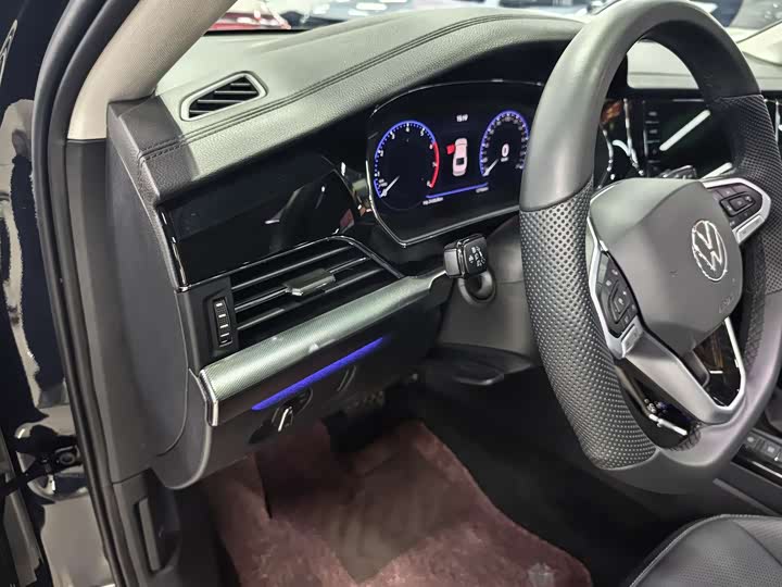 Фото 9 - Volkswagen Passat