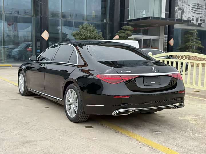 Фото 4 - Mercedes-Benz S-Class