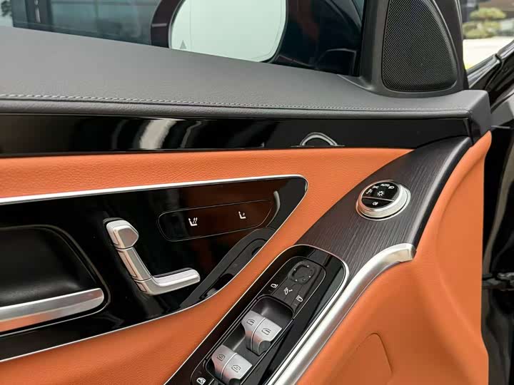 Фото 9 - Mercedes-Benz S-Class