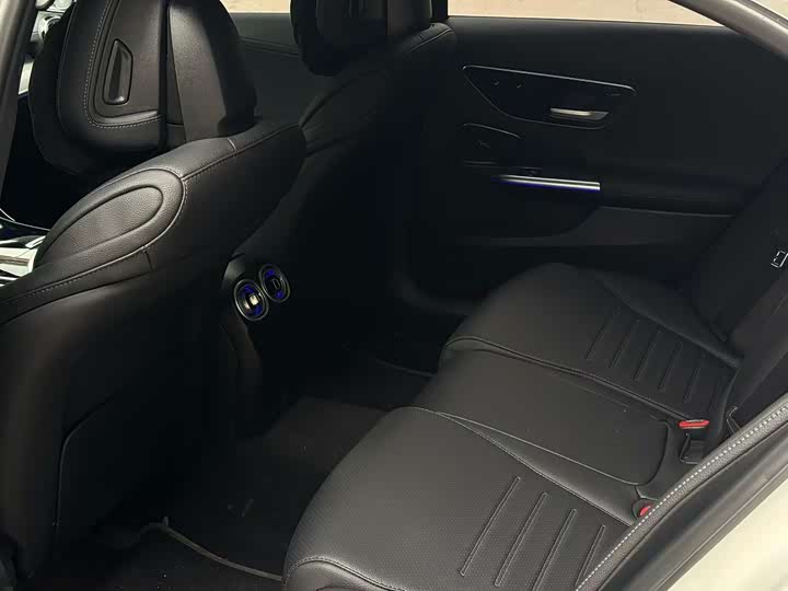 Фото 8 - Mercedes-Benz C-Class