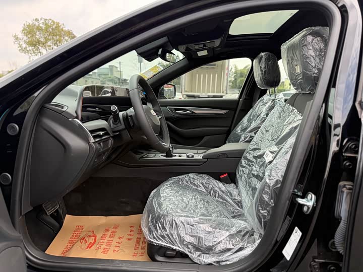 Фото 8 - Cadillac CT5