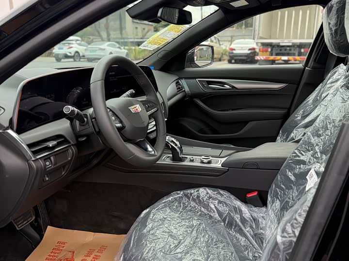 Фото 9 - Cadillac CT5