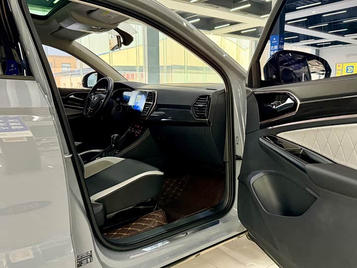 Фото 8 - Jetta VS7