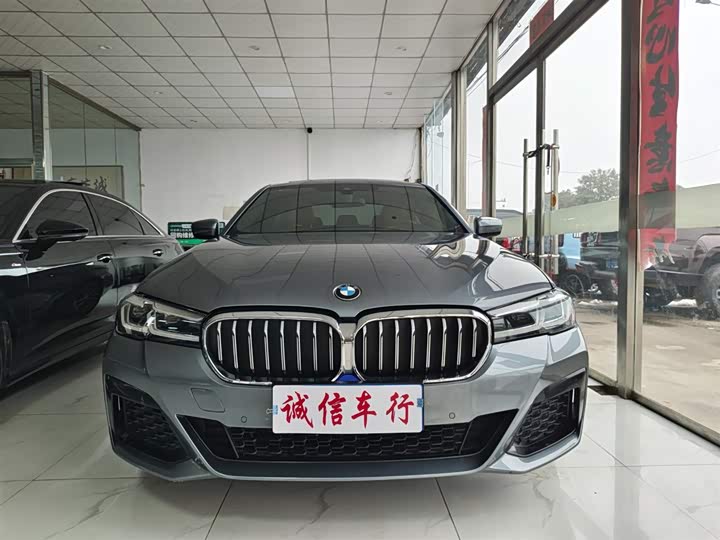 Фото 2 - BMW 5 Series