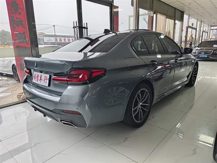 Фото 5 - BMW 5 Series