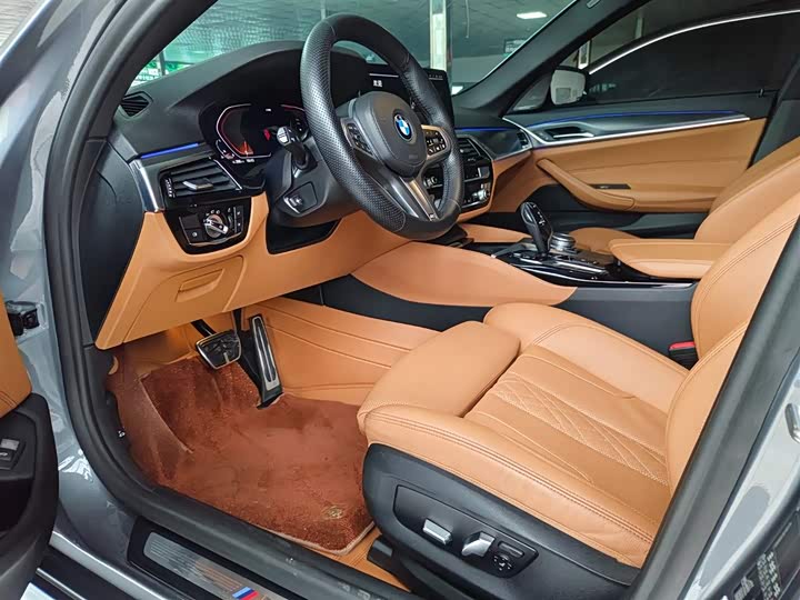 Фото 8 - BMW 5 Series