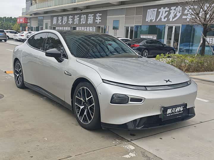 Фото 3 - XPeng P7