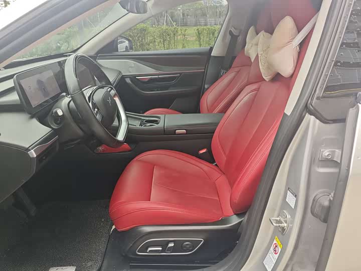 Фото 9 - XPeng P7