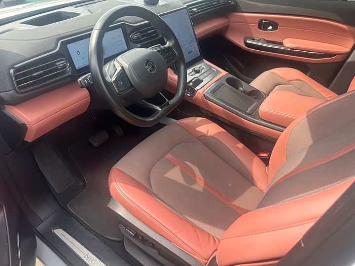 Фото 4 - Nio EC6