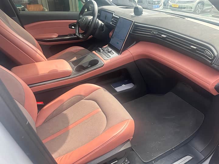 Фото 5 - Nio EC6