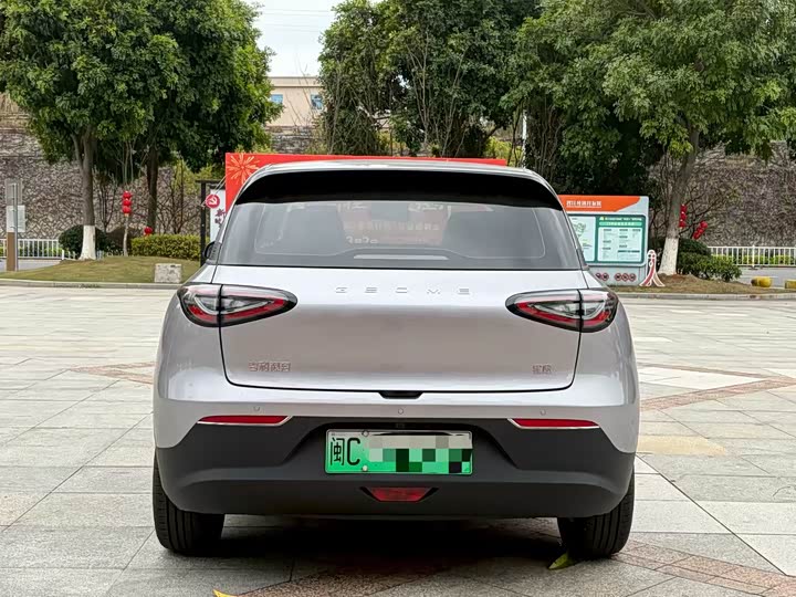 Фото 8 - Geely Galaxy Geome