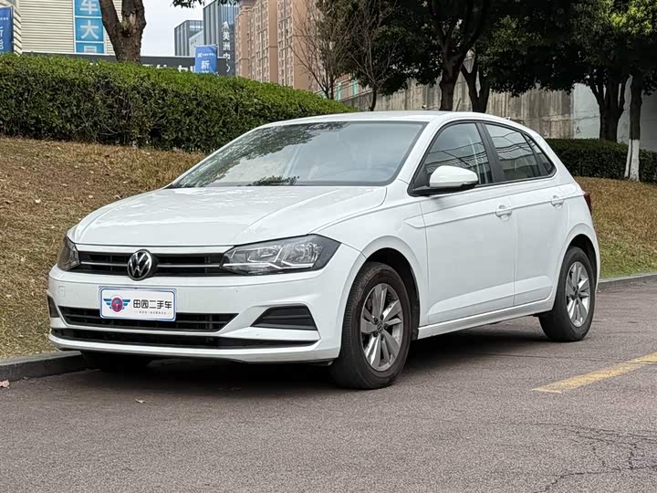 Фото 1 - Volkswagen Polo