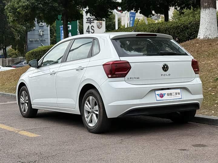 Фото 4 - Volkswagen Polo