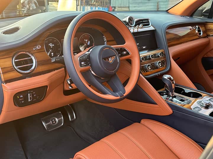 Фото 4 - Bentley Bentayga