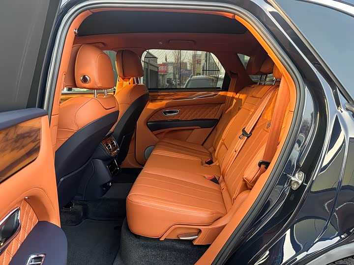 Фото 8 - Bentley Bentayga