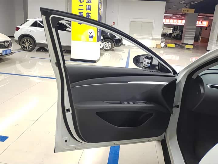 Фото 7 - XPeng Mona M03