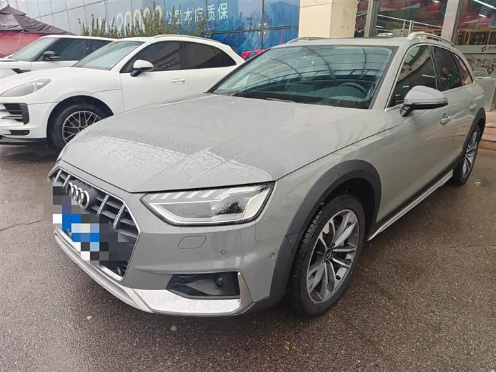 Фото 1 - Audi A4