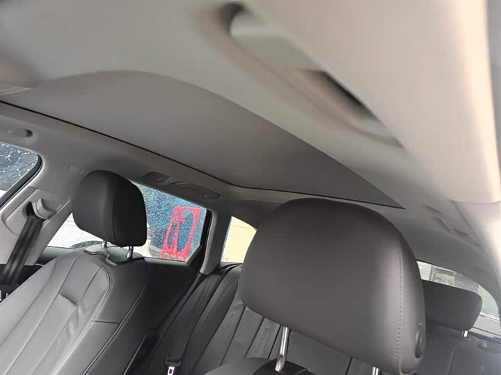 Фото 5 - Audi A4