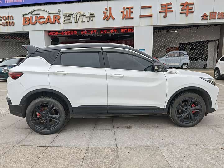 Фото 3 - Geely Coolray