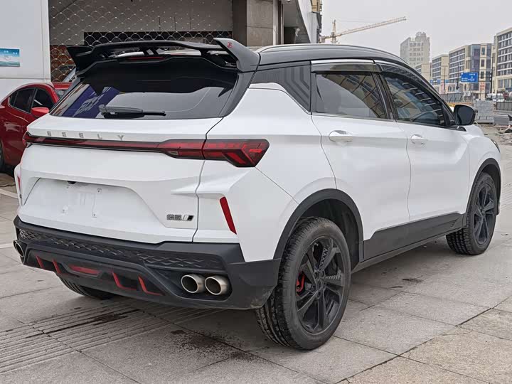 Фото 4 - Geely Coolray