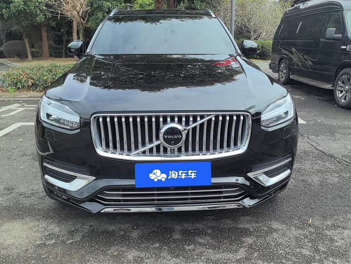 Фото 2 - Volvo XC90