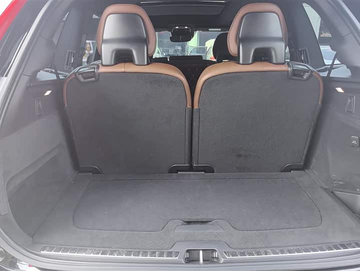 Фото 4 - Volvo XC90