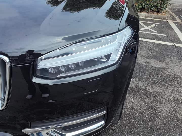 Фото 5 - Volvo XC90