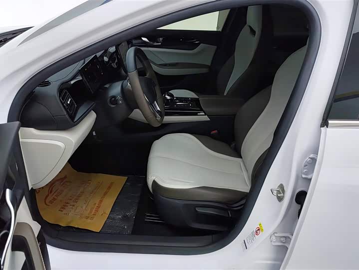 Фото 9 - BYD Qin Plus