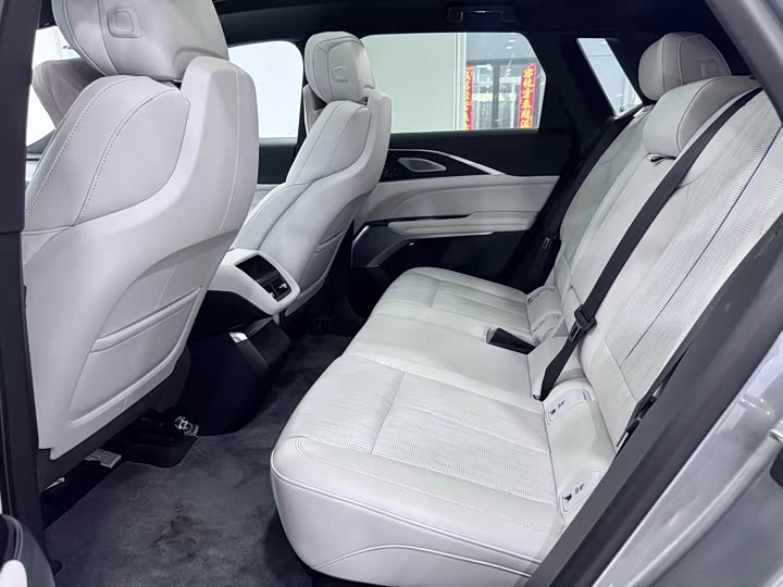 Фото 8 - Cadillac Lyriq