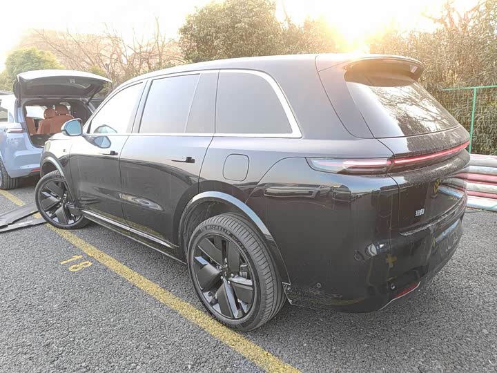 Фото 4 - LiXiang L8