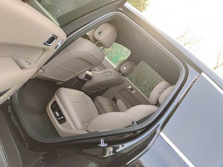 Фото 5 - LiXiang L8