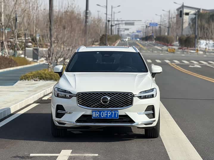 Photo 2 - Volvo XC60