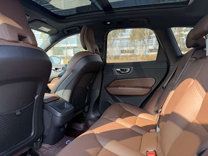 Photo 7 - Volvo XC60