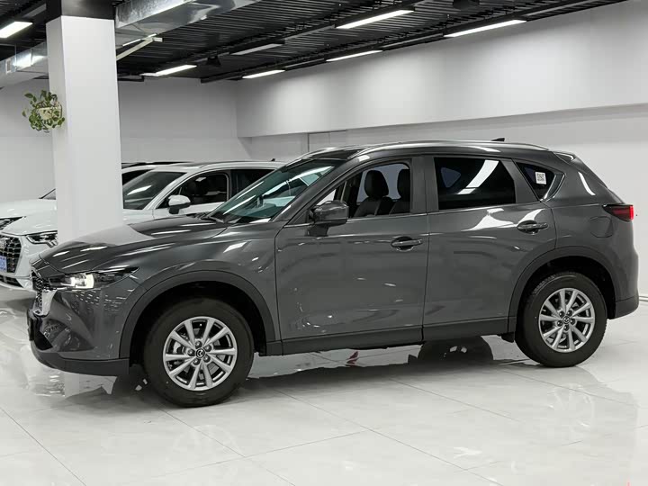 Photo 3 - Mazda CX-5