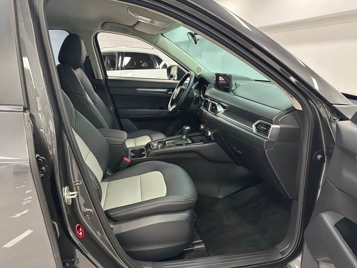 Photo 7 - Mazda CX-5