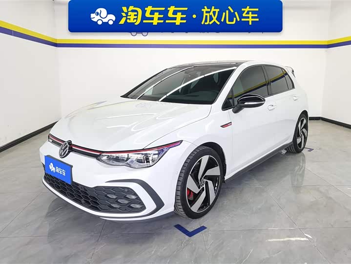 Фото 1 - Volkswagen Golf GTI