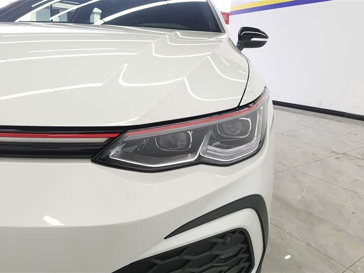 Фото 5 - Volkswagen Golf GTI