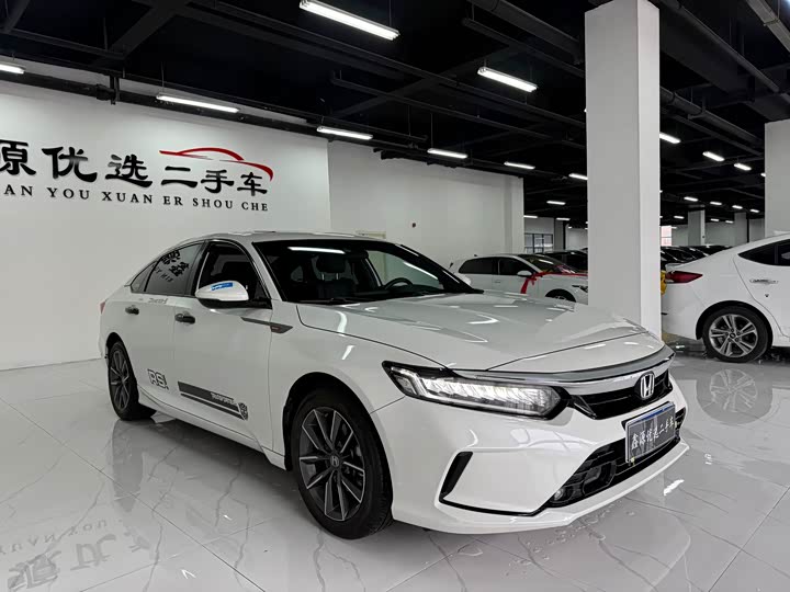 Photo 3 - Honda Inspire