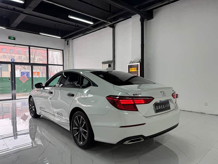 Photo 7 - Honda Inspire