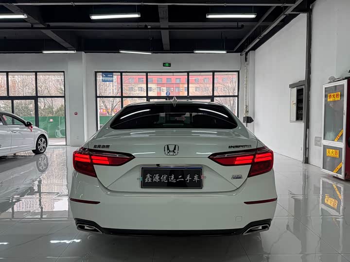 Photo 8 - Honda Inspire