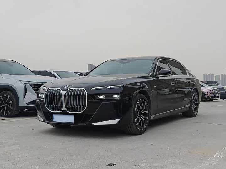 Photo 1 - BMW 7 Series