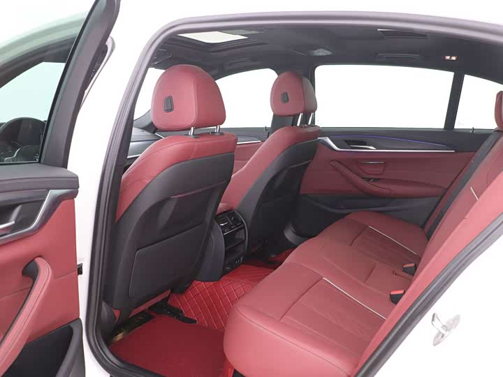 Фото 5 - BMW 5 Series