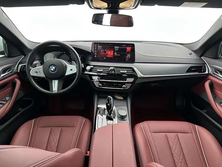 Фото 9 - BMW 5 Series