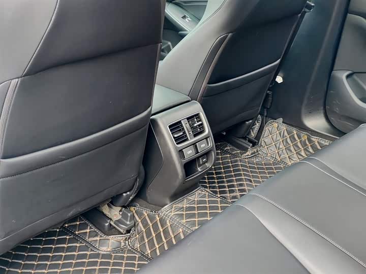 Фото 9 - Honda Accord