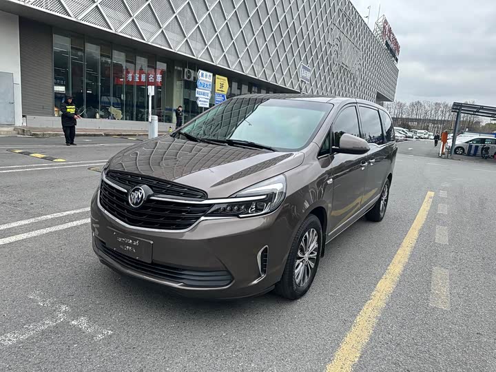 Фото 1 - Buick GL8 ES